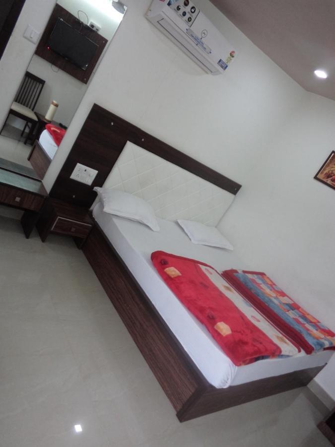 Hotel Dimple Mount Abu Exterior photo